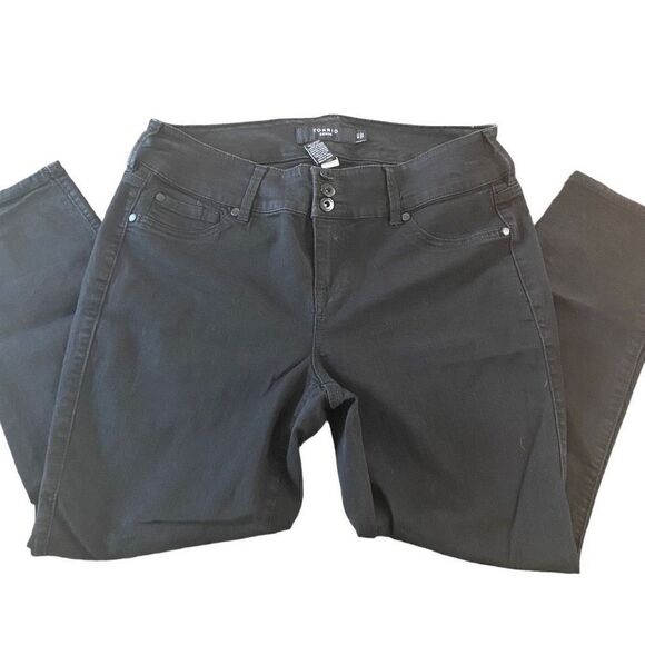 Torrid black distressed 16 short jeans ankle - Picture 1 of 8